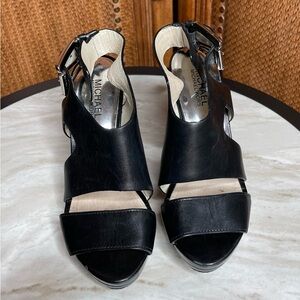 Michael Kors Black Leather Platform Heels With Buckle Strap Size 6M.